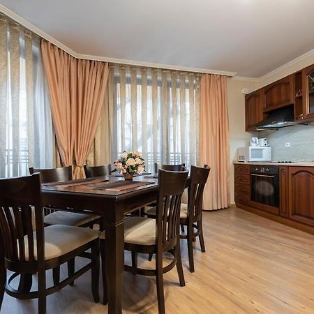 Vazov Residence , Two Bedroom Top Centre Apartment Варна Екстер'єр фото