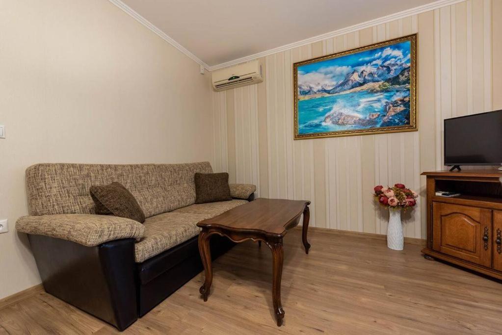 Vazov Residence , Two Bedroom Top Centre Apartment Варна Екстер'єр фото