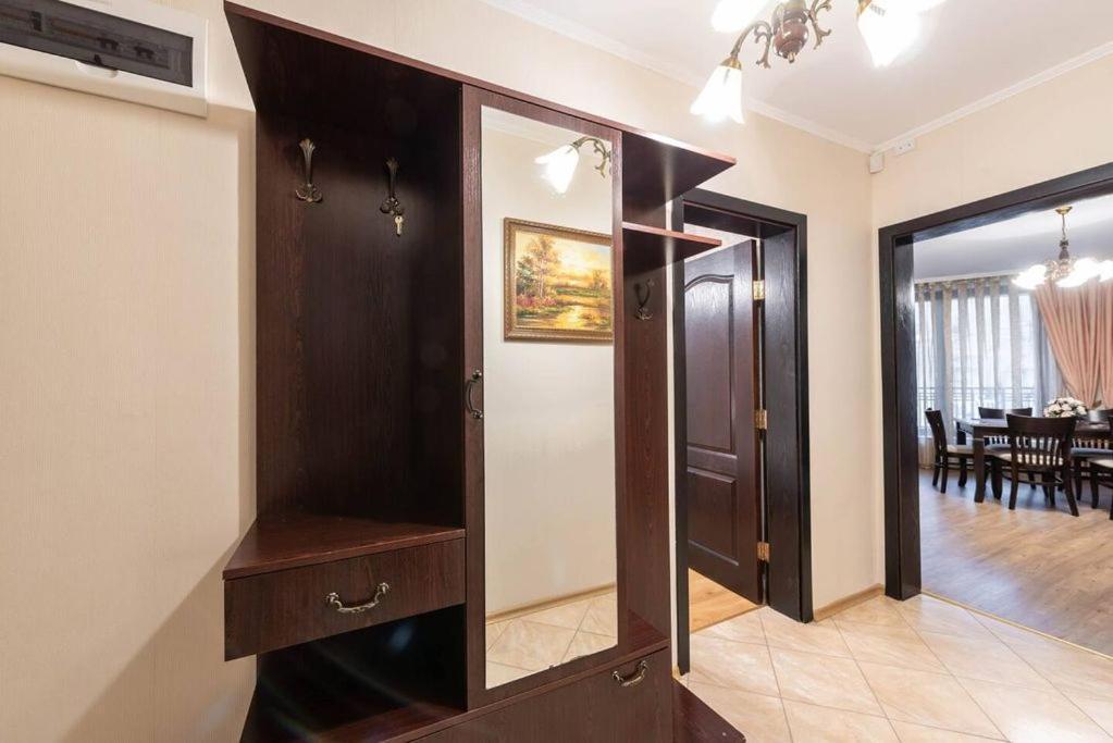 Vazov Residence , Two Bedroom Top Centre Apartment Варна Екстер'єр фото