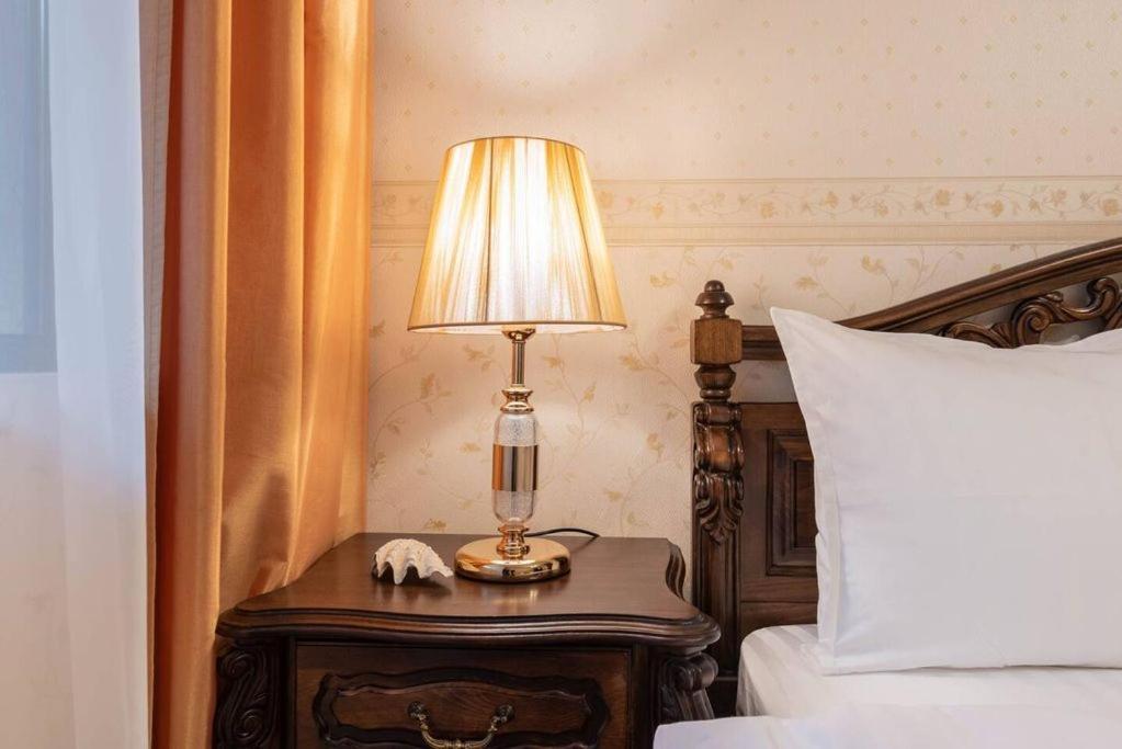 Vazov Residence , Two Bedroom Top Centre Apartment Варна Екстер'єр фото