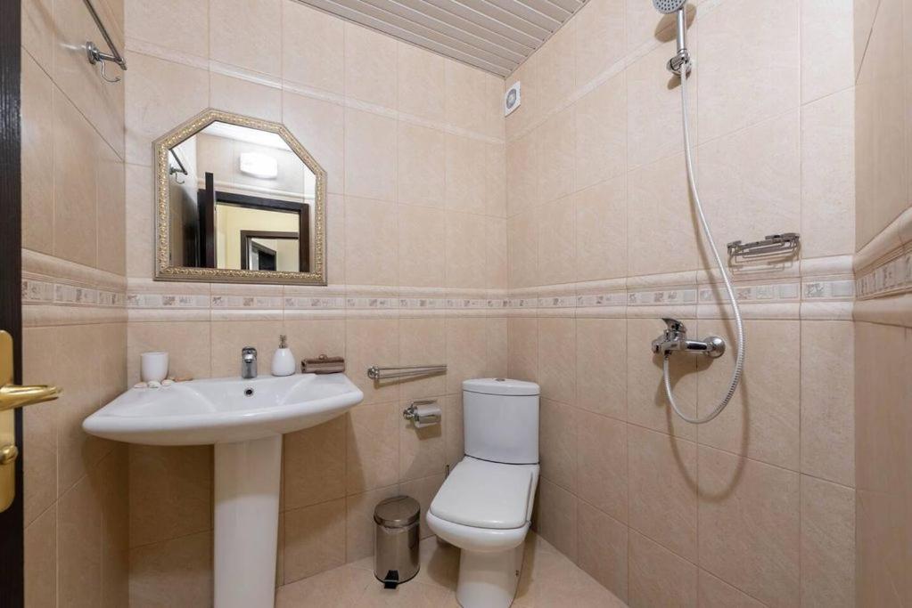 Vazov Residence , Two Bedroom Top Centre Apartment Варна Екстер'єр фото