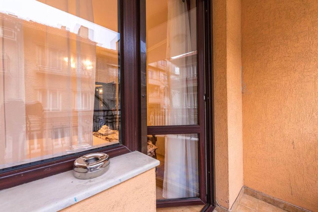 Vazov Residence , Two Bedroom Top Centre Apartment Варна Екстер'єр фото